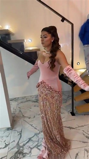 NASDAS 🥰😍 Je suis en train de faire une robe #Nasdas #team #drole #humour