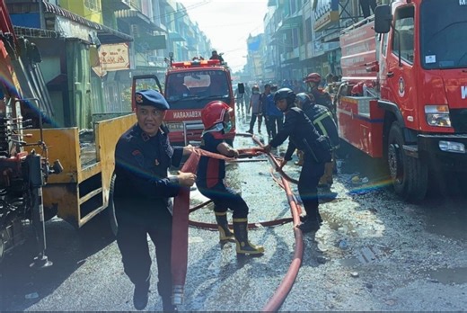 Ruko Grosir Sepatu Sehati Jaya Siantar Terbakar, Api Dipadamkan 6 Jam - Berita Ter Update Hari Ini
