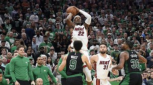 Jimmy Butler drops the clutch jumper