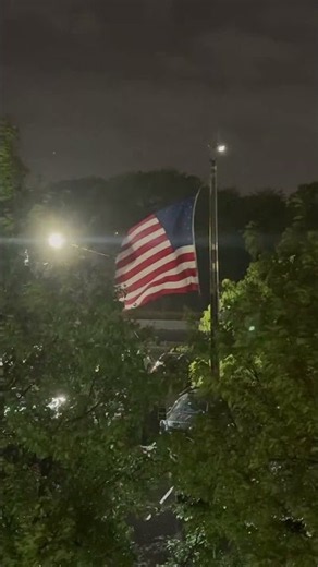 Nor’easter Winds Whip Through Elizabeth, New Jersey 🌬️🇺🇸
