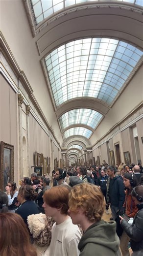 Exploring the Louvre Museum: A Family Day Out