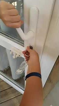 Astuce pour ouvrir et fermer la porte en PVC