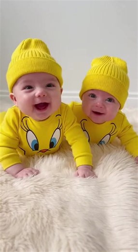 Heartwarming Twin Moments: Double the Cuteness