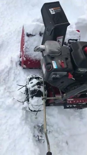 Sears Craftsman snow Thrower Stuck only one wheel moving.