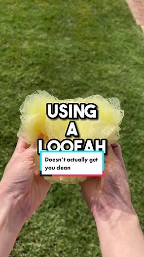 Using a loofah, doesn’t actually get you clean. To get the best clean, you need a body scrubber that's antimicrobial like Sud Scrub. #showerroutine #showerproducts #antibacterial #showeressentials #siliconebodyscrubber
