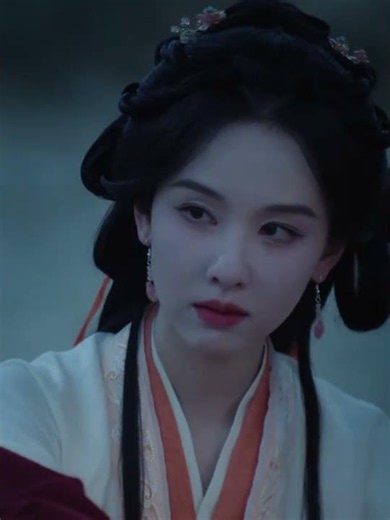 Chu Chao smoothed Fu Jiu's eyebrows✨ #优酷 #youku #翘楚 #ashestocrown #陈都灵 #周翊然 #cdrama