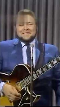 Roy Clark Going Off Like You've Never Seen Before 🎸 #shorts #countrymusic #viral