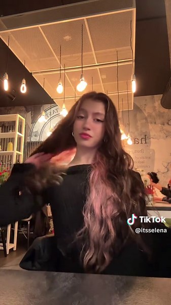 Selena Dance (@itsselena)’s videos with original sound - yosra