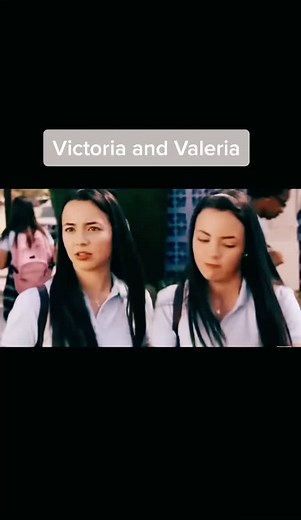 Merrell Twins on Jane the Virgin: Identical Twins and XO Fun