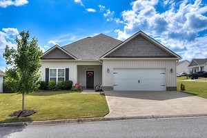 3282 Greymoor Cir, Aiken, SC 29801 - MLS 219755 - Coldwell Banker