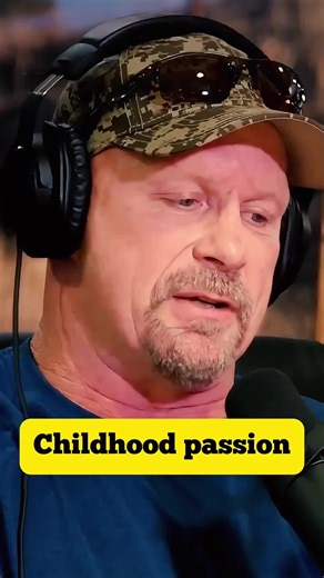 7-Year-Old Stone Cold Gets Hooked #StoneCold #DustyRhodes #SteveAustin #WWEOrigin #WrestlingLegend