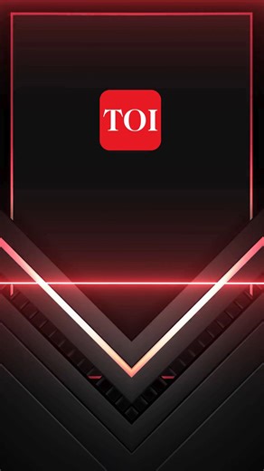 #FromTheGram | A #viralvideo shared by @trendthrottle_ has exposed an alleged street scam in which a man claims to lose control of his actions, prompting a victim to hand over his #wallet. The incident, caught on #camera, has raised fresh concerns about scammers using hypnosis-like tactics to target unsuspecting people in public places. 📽️ @trendthrottle_ / Instagram #SocialMedia #Viral #Biker #Hypnosis | The Times of India