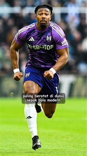 He Says He Never Lifts Weights, But Look At His Body 😱#adamatraore #footballshorts