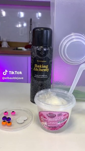 Gelatinas Neón: Postres Fáciles para Halloween