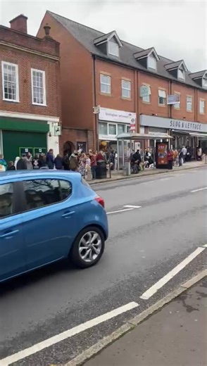 Look at the queue! Today at the Slug and Lettuce in Sutton Coldfield, there was a Pop Bark Halloween Pup Café! From pumpkin patches to spooky props, our furry friends enjoyed every moment—off-lead play, pup cups, and plenty of tail wags all around. 🐶💛 More info on the Pop & Bark website: https://popandbark.com/events/ | Visit Royal Sutton Coldfield BID