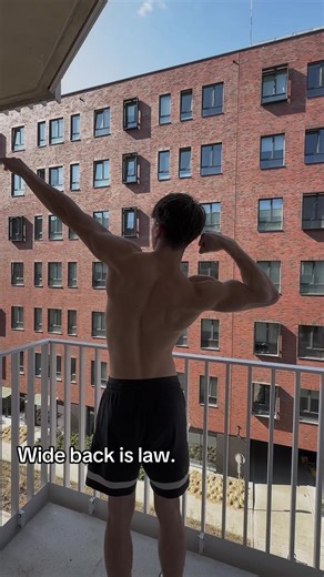 Balcony mogggggg #gymmotivation #viral #balcony #mog
