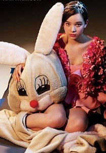 Hailee Steinfeld - Live Stream 04/13/2020 • CelebMafia