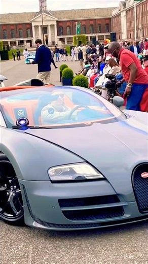 INSANE BUGATTI VEYRON GRAND SPORT VITESSE DRIVING AT SALON PRIVE LONDON! #shorts #yt #cars #viral