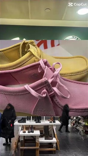 Direct from the UK to the 868! 🇹🇹 We’re bringing the most wanted Clarks Originals for our March trip. No mall markups, just authentic UK drip. WHAT’S IN THE VIDEO: • Wallabee Boot (Beeswax): The legendary ankle-cut icon. 👞 • Wallabee Shoe (Black Suede): The signature low-cut essential. ☁️ • Wallabee GTX: Waterproof Gore-Tex Vibram soles. Rainy season ready. 🌧️ • Torhill Bee: That 90s chunky sole energy. 🐝 • Funny Dream: The heritage casual everyday favorite. ✨ • Elliotte Sail: Sleek Navy Nu