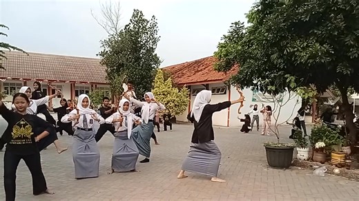 Yunny Suswanti on Reels | Facebook