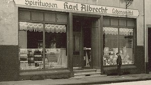 Die Aldi-Brüder Karl und Theo Albrecht: zwei milliardenschwere Phantome