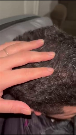 How to Use Dry Shampoo: A Complete Tutorial