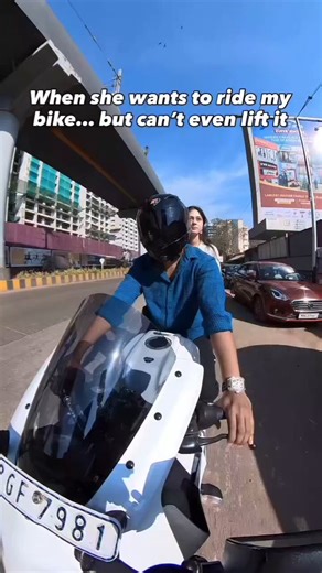 @CountryGulshan When the girl got down to ride the bike herself, she was left with a face after seeing the weight. Then sitting in the back, the riding chemistry of the two looked absolutely cute.It's the small moments like these that make the ride memorable.Credit real owner
