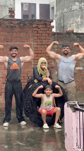 Best Workout in the world with Mom. #youtubeshorts #shotsvideo #gym