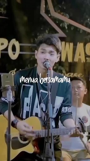 Tri Suaka - Menua Bersamamu: Lagu Romantis Terbaru