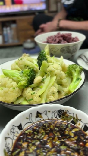 媽媽又煮了一頓大餐｜2025.12.19 11:34