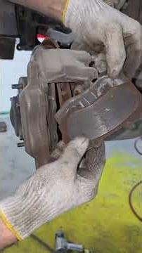 Toyota Fortuner install new brake pads #automotive #usa #mechanic #brakesystem #brakefluid