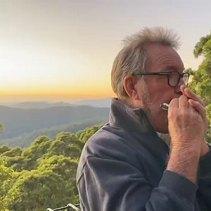 The last post #Anzacday #lestweforget 💙 “Old fashioned Australian courage” #harmonica #wewillrememberthem #australia #praise | John Williamson