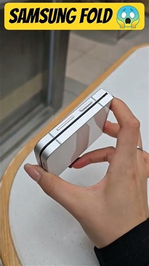 Samsung Galaxy Z Flip 7 😱 Hands-On | The COOLEST Flip Phone Yet?