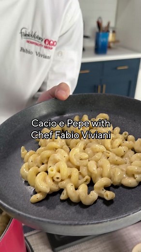 Cacio e Pepe: Il Piatto Italianissimo di Fabio Viviani