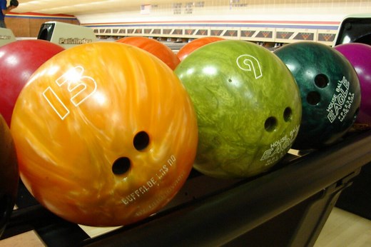Are Bowling Balls Hollow or Solid and What's Inside?