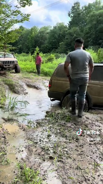 Jeep Wrangler vs. Toyota 4Runner: La Batalla Off-Road