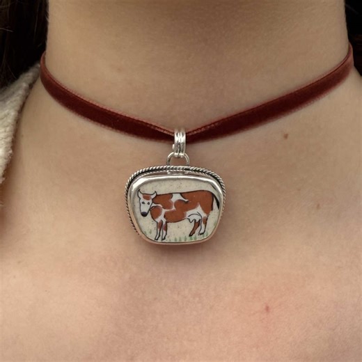 The cow, along with the other 22 other pieces of jewelry I created with a single thrifted plate #thriftflip #handmadejewelrybusiness #uniquejewelry #thriftfinds #heirloomnecklace