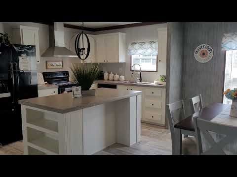 Wayne Frier Homes Waycross episode 32 New Suwanee Valley 5k model home 32x76 5 bed 3 bath den