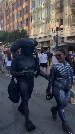 Amazing Alien Cosplay at Comic con 2024! #ComicCon #Cosplay #alienromulus