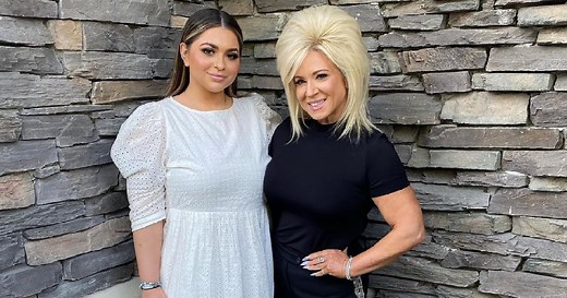 Long Island Medium's Theresa Caputo's Daughter Victoria Is Married