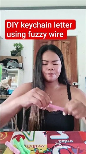 DIY keychain letter's using fuzzy wire #keychain #diyfuzzywire #easy