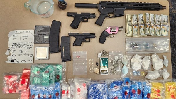 Dallas police seize over 400 grams of cocaine, several guns in drug bust