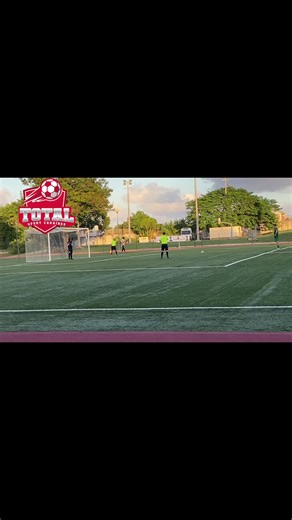 CHRISTOPHE DÉNIS HÉROÏQUE, le CSM file au 32ème de finale | Total Sports International TSI