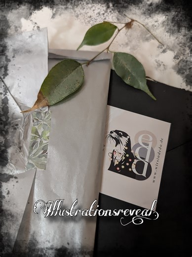 🖤 Illustrationsreveal 🖤 [unbezahlte Werbung] ᗷE ᗰY TEᑎᗪEᖇ ᔕOᖇᖇOᗯ @Anna Konelli 🖤 | Autorin neuestes Buch wird im Spätfrühjahr im @Drachenmond Verlag erscheinen. Und wir dürfen euch heute die Illustration zeigen, die jeder Vorbestellung beiliegen wird. Natürlich gibt es dazu auch den Klappentext: Ihre beiden Herzen liegen in Trümmern. Doch füreinander sind sie all das, was Zerbrochenes verwebt. Dass ein heimliches Date mit ihrer Jugendliebe Jascha Gao derartige Konsequenzen hat, hätte die Mode