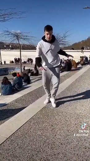 Hugo Hilaire on Instagram: "L'avez vous vu ? 😂"