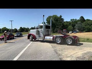 Peterbilt 379 day cab and Kenworth w900 with aerodyne