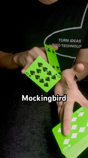Spamming mockingbird flourish until I master it #cards #cardistry #training