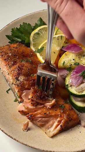 Simple Sweet & Spicy Salmon Recipe for Summer Grilling