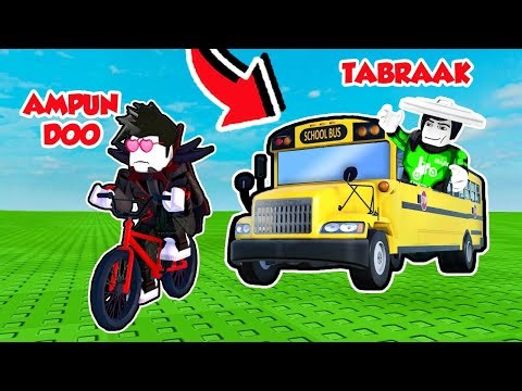 GAME KOCAK!! AKU NAIK SEPEDA DIKEJAR MOBIL GILA DI ROBLOX!!!