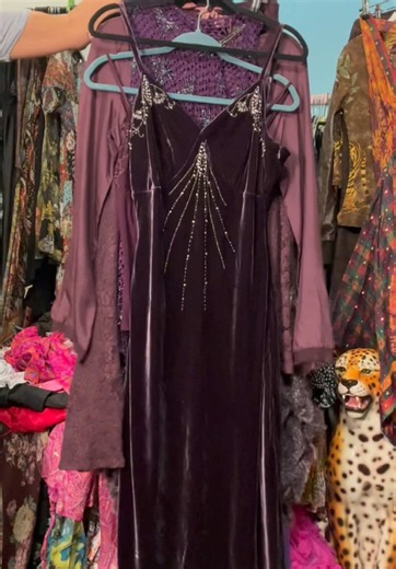 🏴‍☠️ LIVE SELLING SHOW ON TIKTOK 7pm-10pm SUNDAY🏴‍☠️ Y2k MAFIA are SELLING LIVE AND DIRECT on TIK TOK💕🐈‍⬛ premium Y2k EuRO stock £1 starts…. #y2k #autumnstyle #fashion #reseller #live @tiktok_uk
